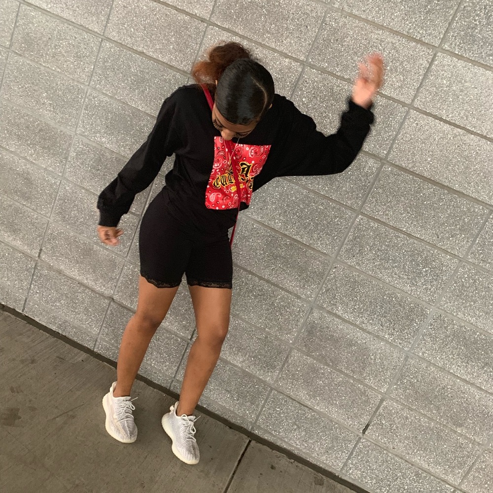 Meet your Posher, Kamari